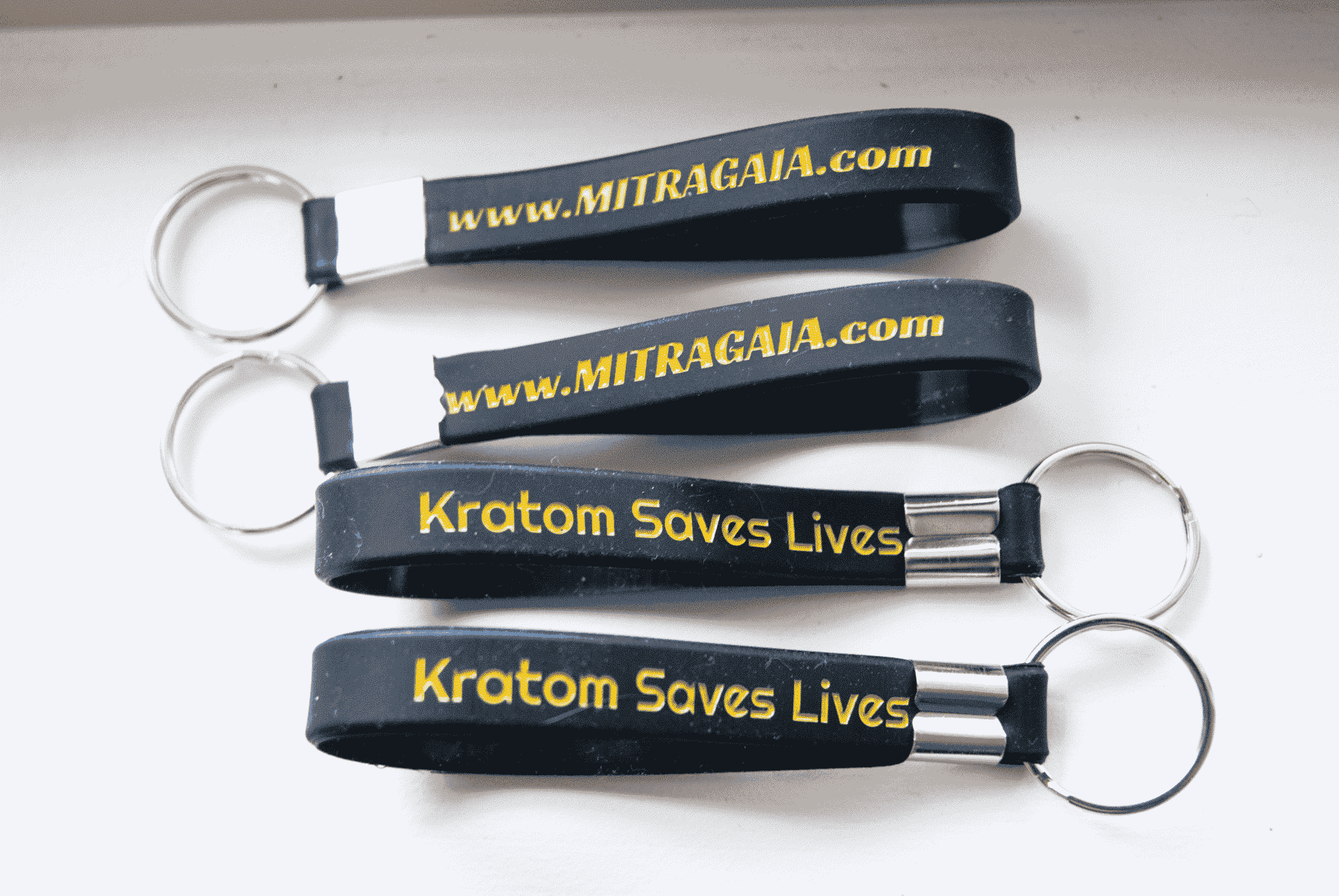 Kratom Saves Lives Keychain